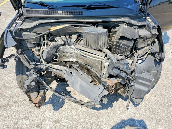 2016 KIA SOUL Exclaim — Engine bay