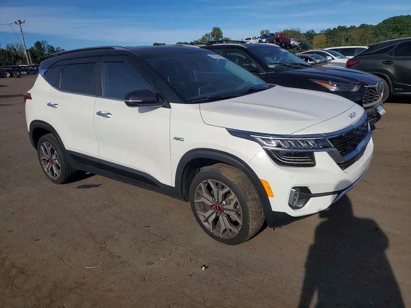2022 KIA SELTOS SX, SX Sunroof Pkg — Passenger 3/4