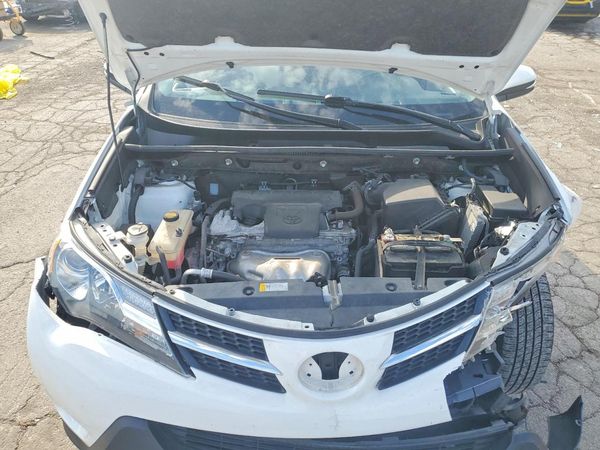 2014 TOYOTA RAV4 Sports — Engine bay