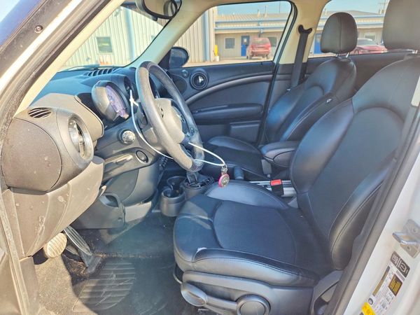 2014 MINI COOPER — DENT