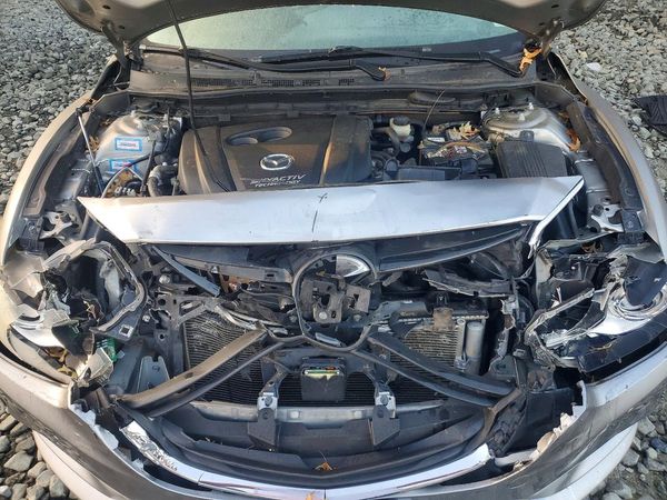 2014 MAZDA 6 — Engine bay