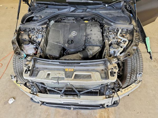 2025 MERCEDES-BENZ GLC GLC300 4MATIC — Engine bay