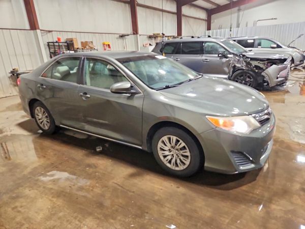 2013 TOYOTA CAMRY — Passenger 3/4