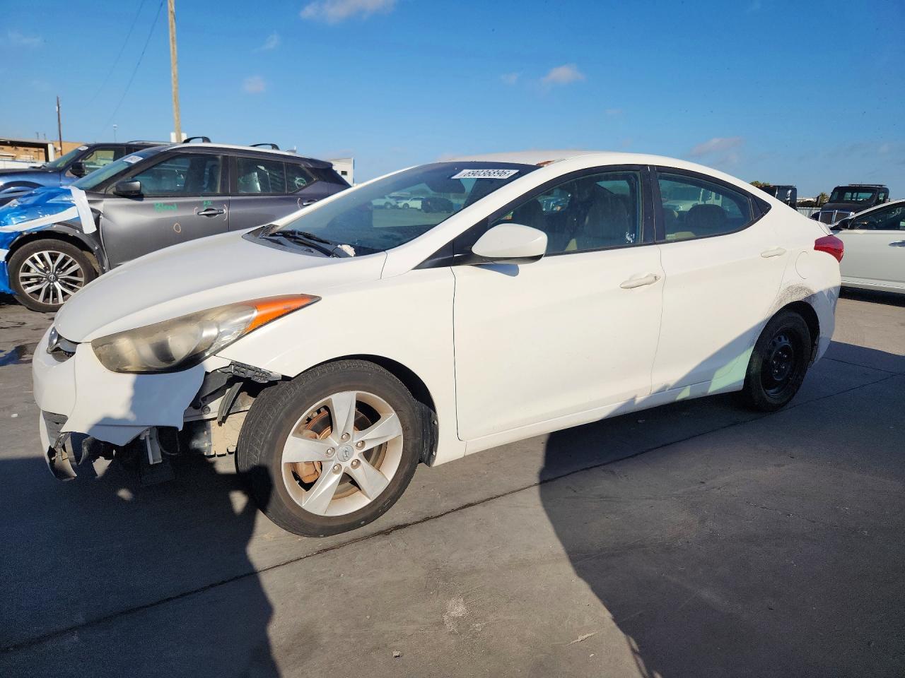 2013 HYUNDAI ELANTRA
