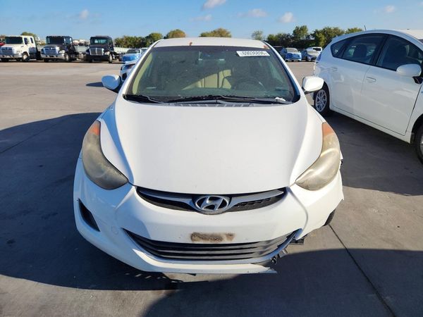 2013 HYUNDAI ELANTRA