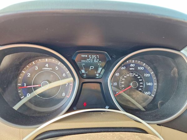 2013 HYUNDAI ELANTRA