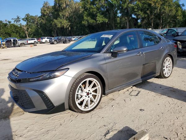 2026 TOYOTA CAMRY — Front 3/4