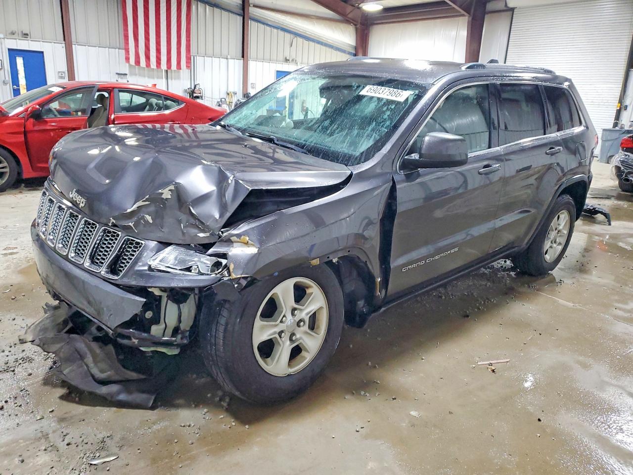 2014 JEEP CHEROKEE Laredo — Front 3/4