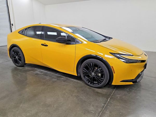 2026 TOYOTA PRIUS — Passenger 3/4