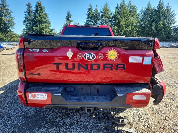 2023 TOYOTA TUNDRA Platinum