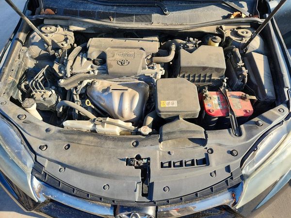 2017 TOYOTA CAMRY LE/SE/XLE/XSE — Engine bay