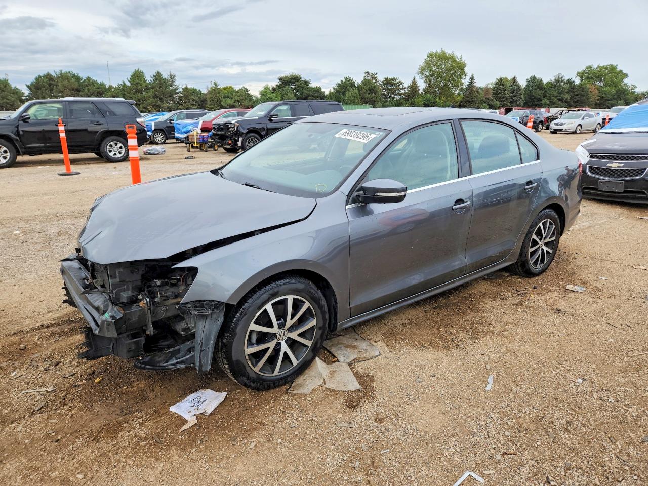 2017 VOLKSWAGEN JETTA SE — Front 3/4