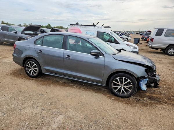 2017 VOLKSWAGEN JETTA SE — Passenger 3/4