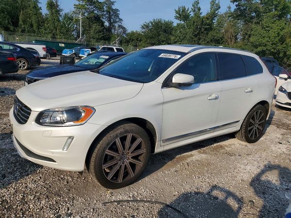 2015 VOLVO XC60 3.2 — Front 3/4