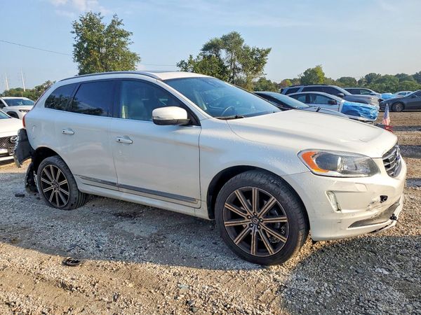 2015 VOLVO XC60 3.2 — Passenger 3/4
