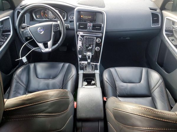 2015 VOLVO XC60 3.2 — CKPT