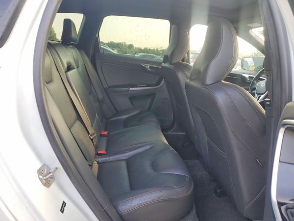 2015 VOLVO XC60 3.2 — PSRS