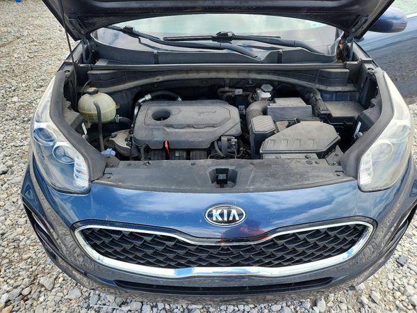 2020 KIA SPORTAGE LX — Engine bay