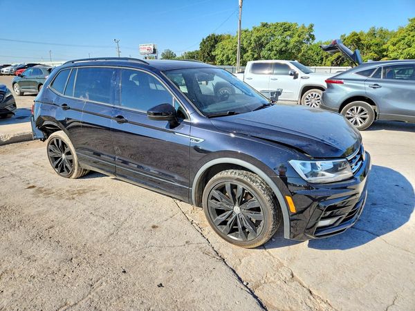 2020 VOLKSWAGEN TIGUAN — Passenger 3/4