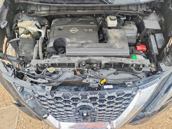 2019 NISSAN MURANO — Engine bay