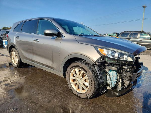 2017 KIA SORENTO L, LX