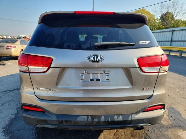 2017 KIA SORENTO L, LX