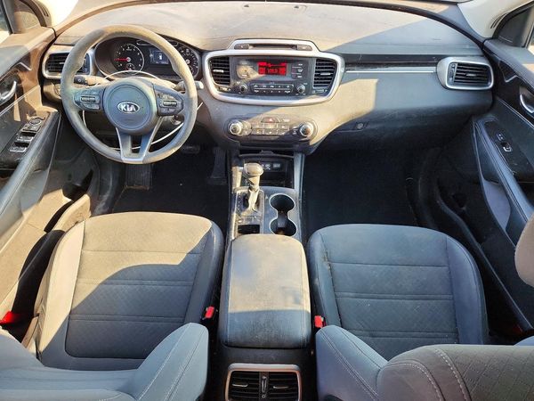 2017 KIA SORENTO L, LX