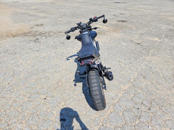 2023 HUSQVARNA SVARTPILEN/VITPILEN — DIRR