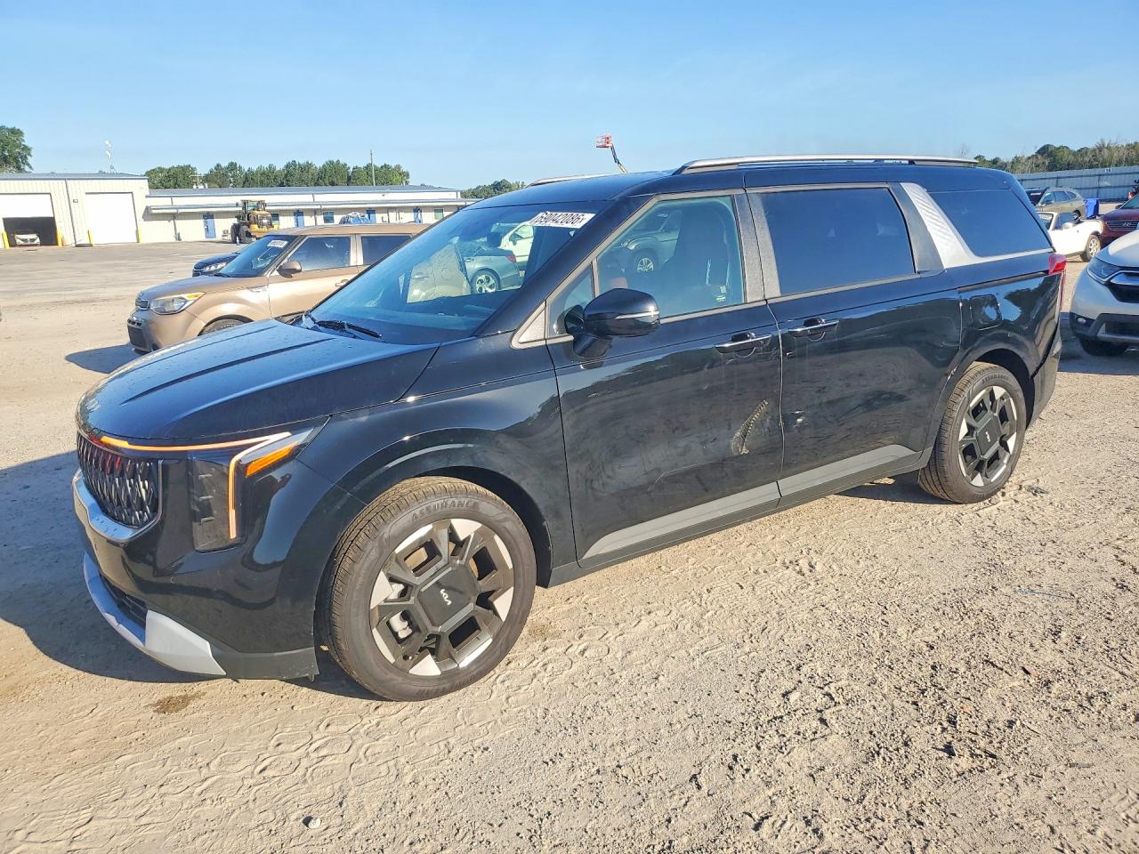2026 KIA CARNIVAL — Front 3/4