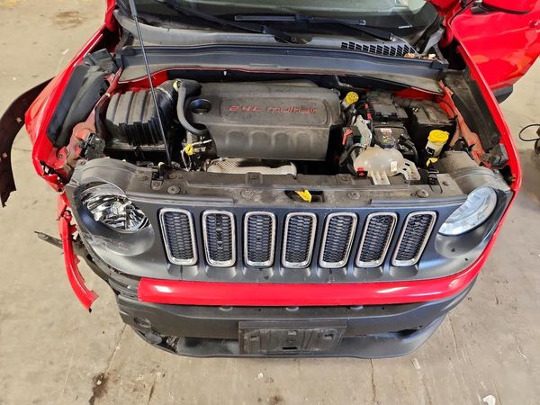 2016 JEEP RENEGADE — Engine bay