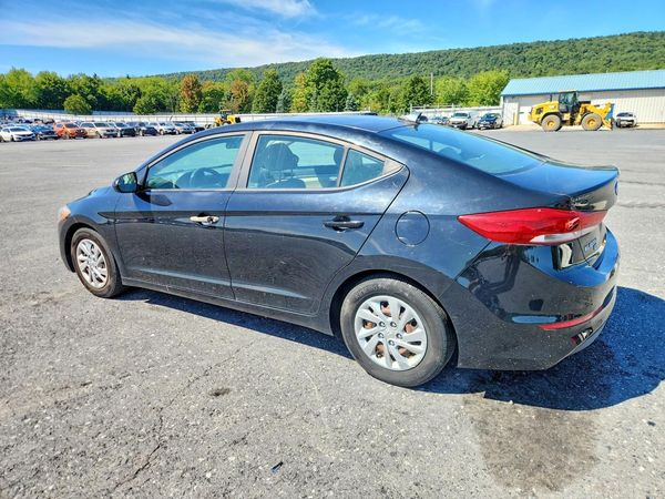 2017 HYUNDAI ELANTRA SE Base