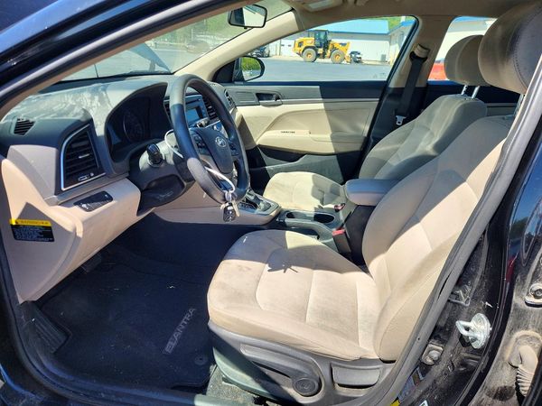 2017 HYUNDAI ELANTRA SE Base