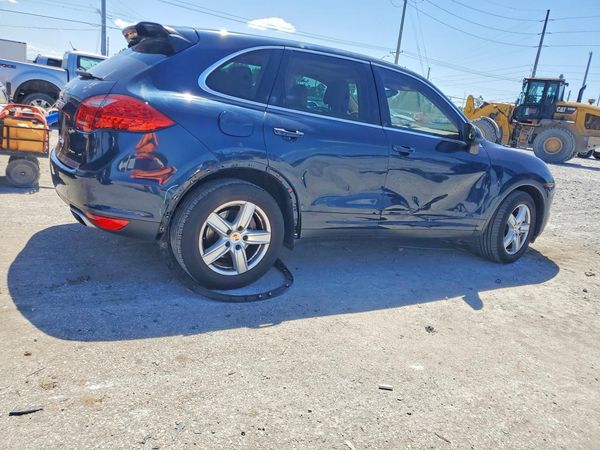 2014 PORSCHE CAYENNE