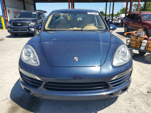 2014 PORSCHE CAYENNE