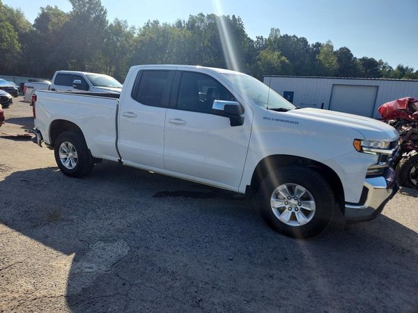2021 CHEVROLET SILVERADO LT — Passenger 3/4