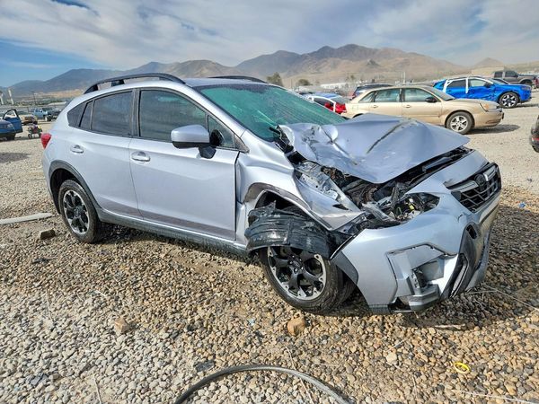 2021 SUBARU CROSSTREK Premium — Passenger 3/4