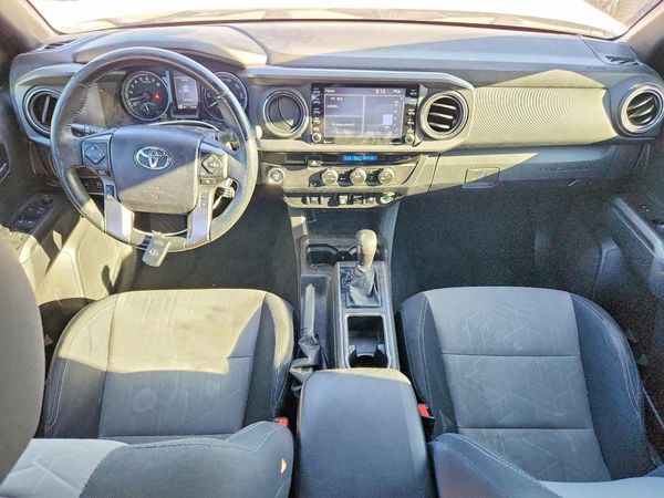 2022 TOYOTA TACOMA SR5 — CKPT