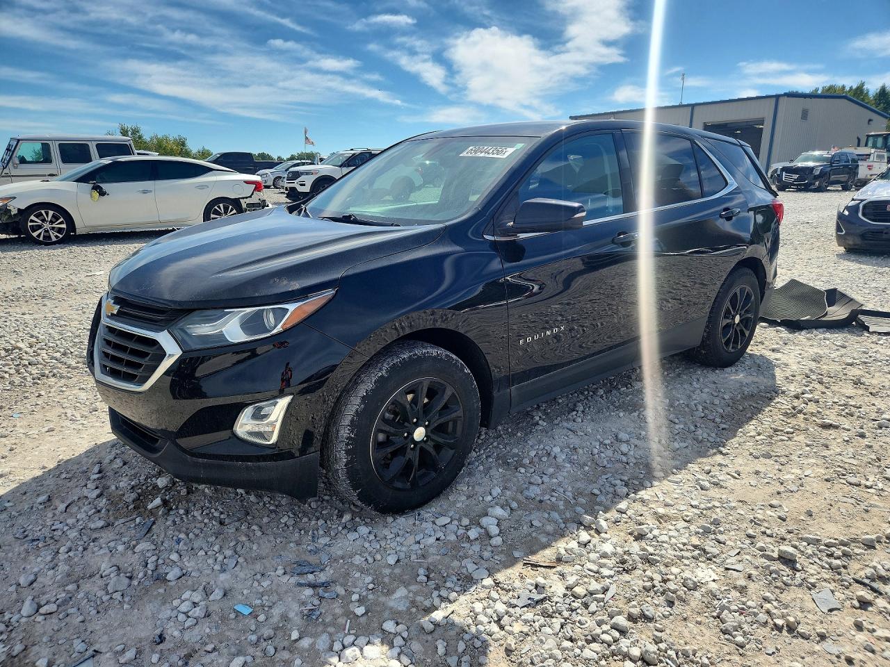 2019 CHEVROLET EQUINOX LT (1LT) — Front 3/4