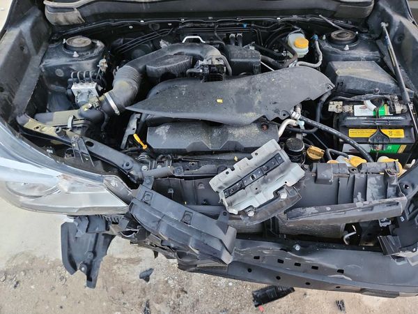 2018 SUBARU FORESTER — Engine bay