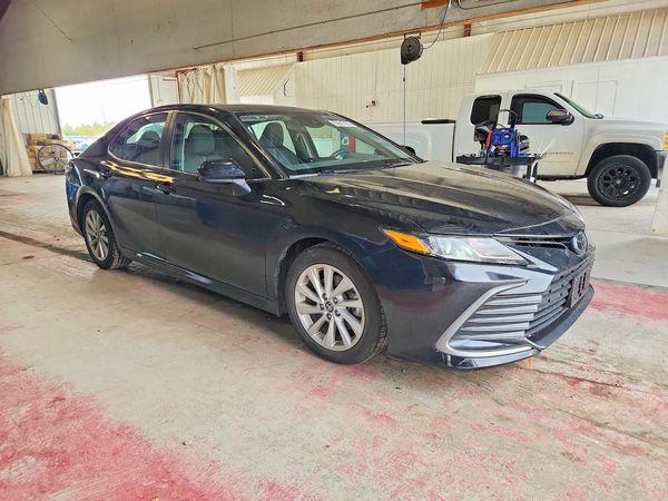 2023 TOYOTA CAMRY LE — Passenger 3/4