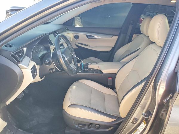 2019 INFINITI QX50 — DENT