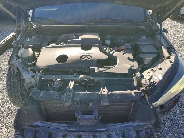 2019 INFINITI QX50 — Engine bay