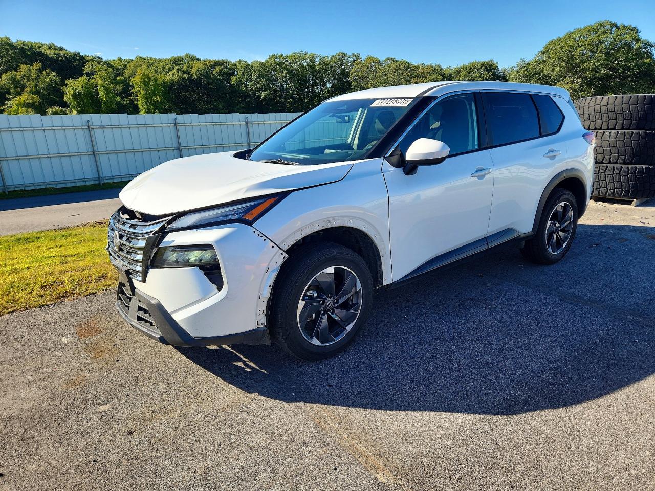 2025 NISSAN ROGUE SV — Front 3/4