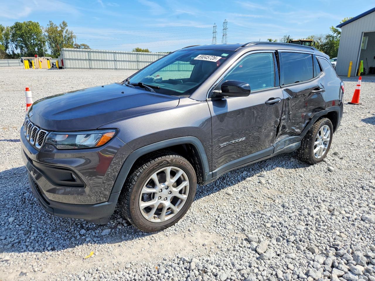 2023 JEEP COMPASS Latitude Lux, Altitude — Front 3/4