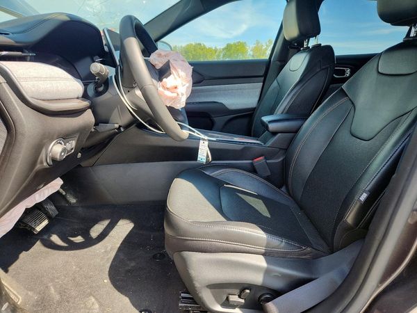 2023 JEEP COMPASS Latitude Lux, Altitude — DENT