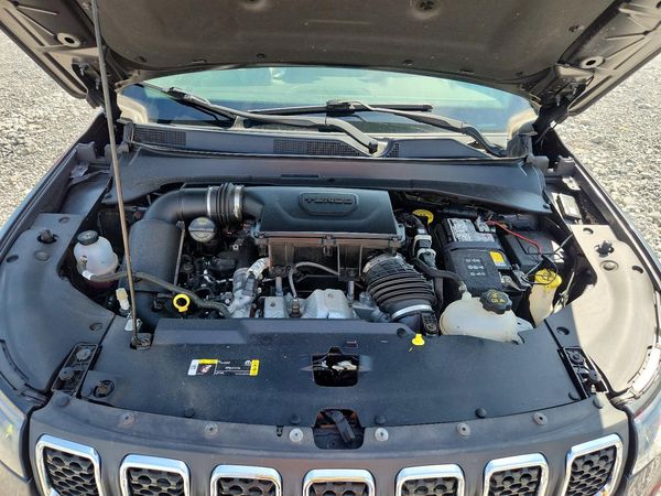 2023 JEEP COMPASS Latitude Lux, Altitude — Engine bay
