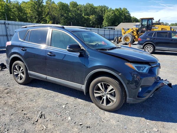 2018 TOYOTA RAV4 Adventure/XLE