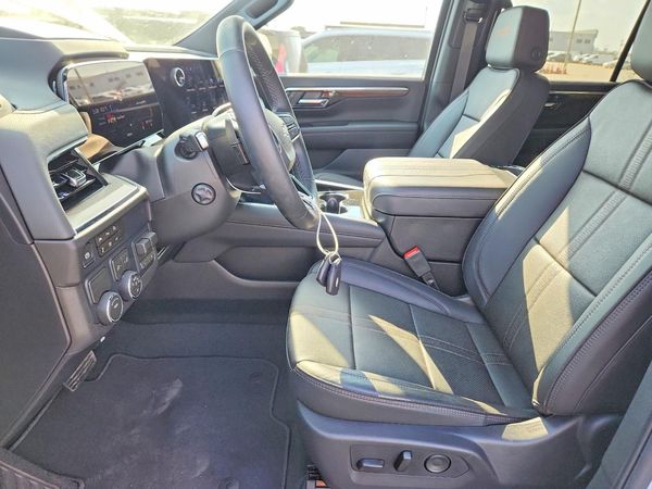 2026 CHEVROLET TAHOE High Country — DENT