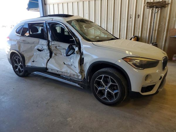 2016 BMW X1 — Passenger 3/4