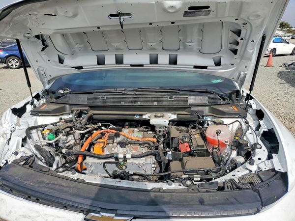 2025 CHEVROLET EQUINOX LT — Engine bay